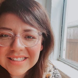 Meet your Posher, Adriana